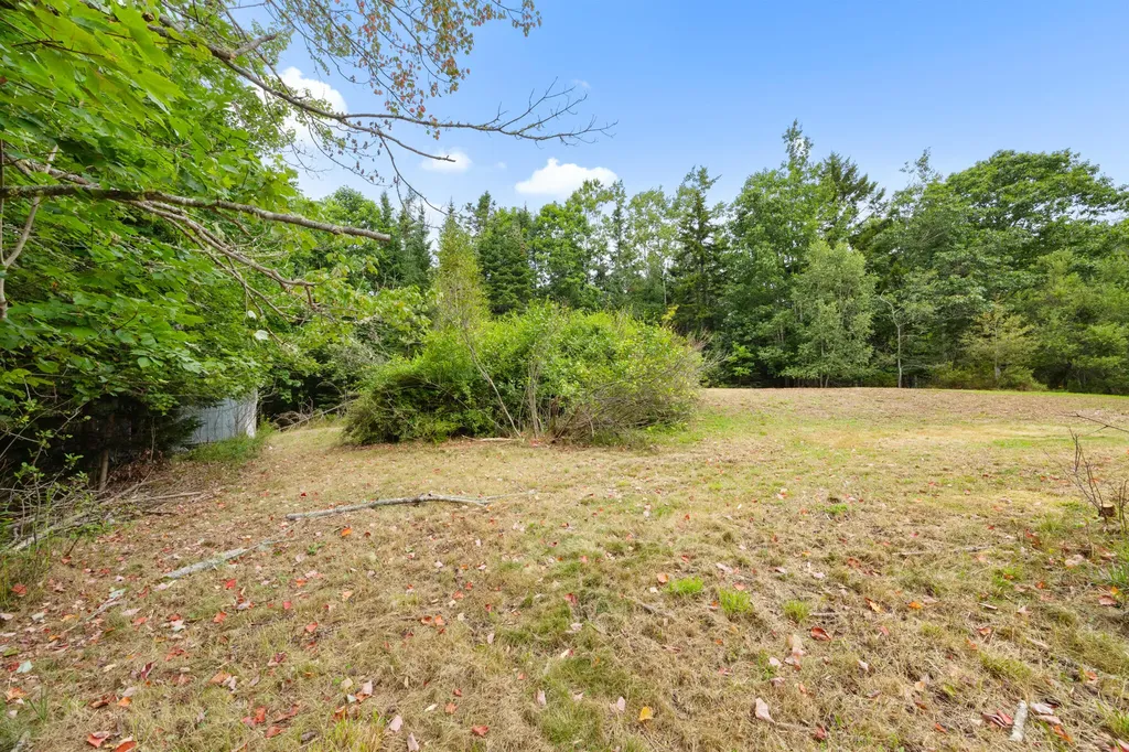 563 Newbury Neck Road Surry ME 04684