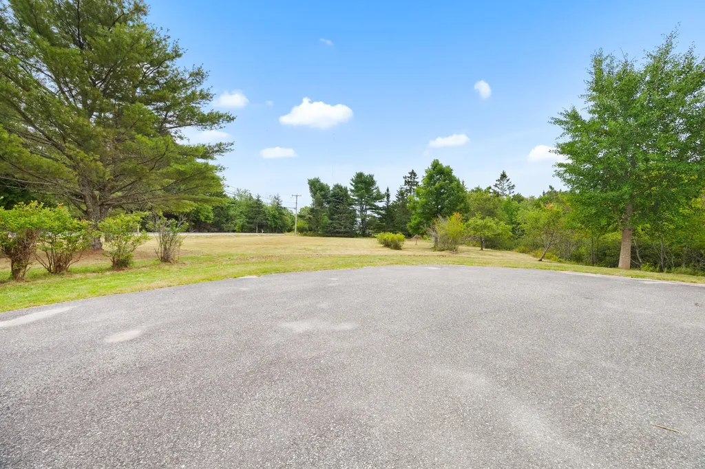 563 Newbury Neck Road Surry ME 04684