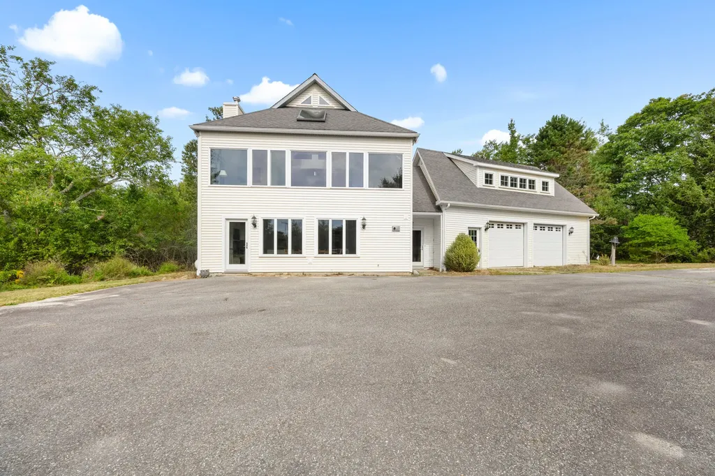 563 Newbury Neck Road Surry ME 04684