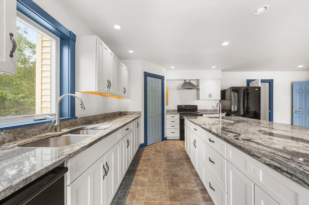 563 Newbury Neck Road Surry ME 04684
