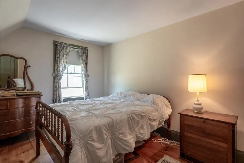 27 Old Augusta Road Warren ME 04864