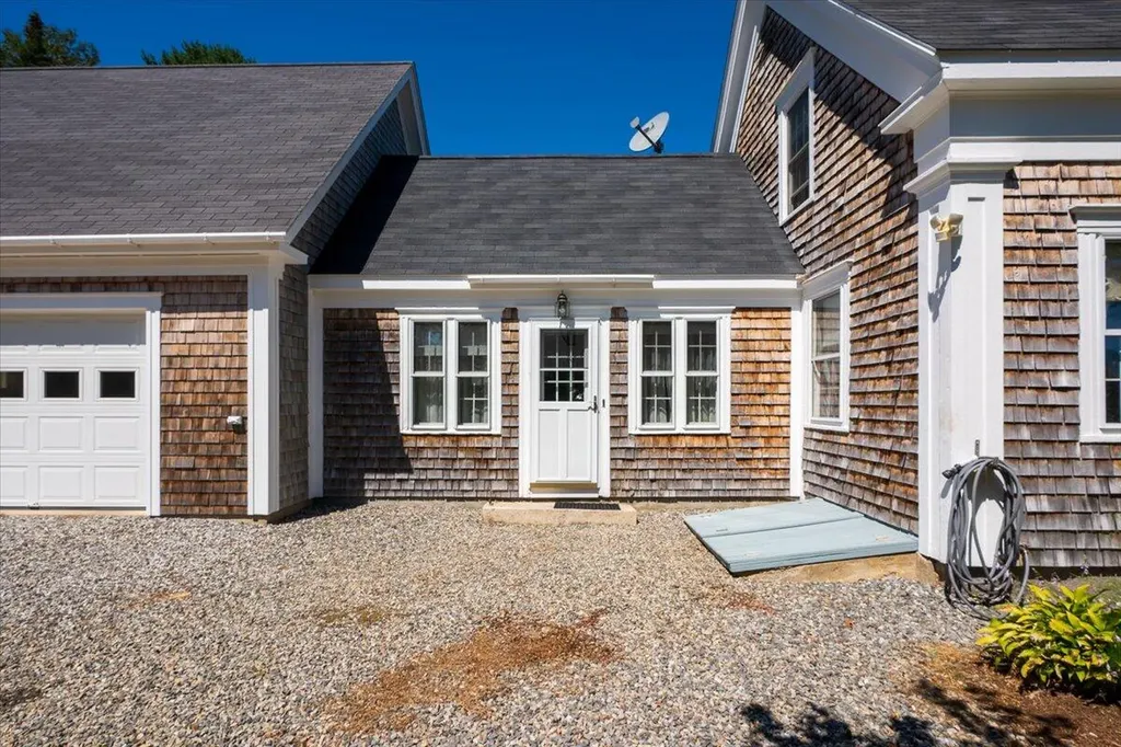 27 Old Augusta Road Warren ME 04864