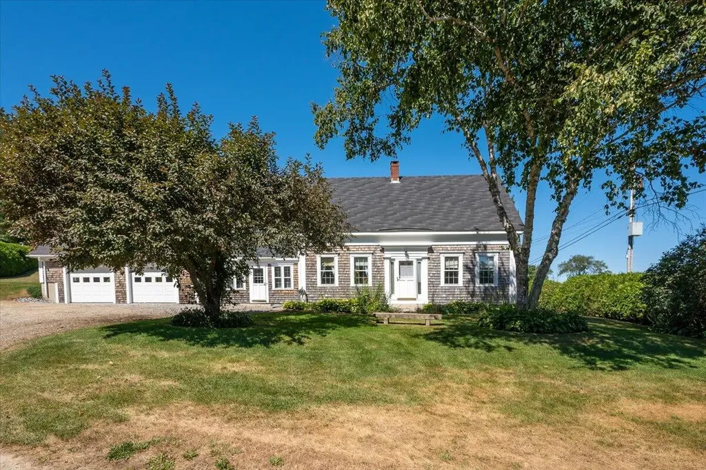 27 Old Augusta Road Warren ME 04864