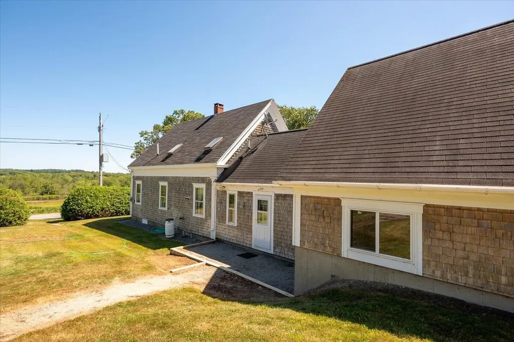 27 Old Augusta Road Warren ME 04864