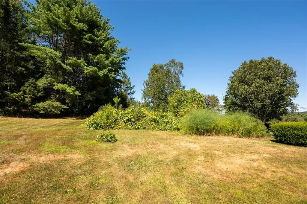 27 Old Augusta Road Warren ME 04864