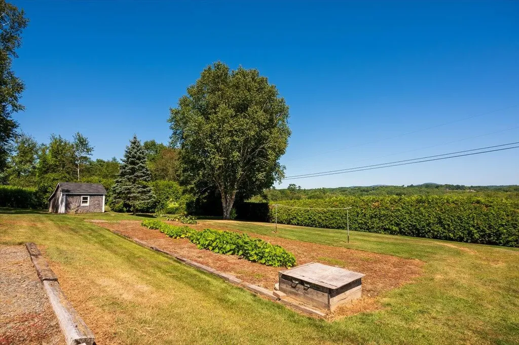 27 Old Augusta Road Warren ME 04864