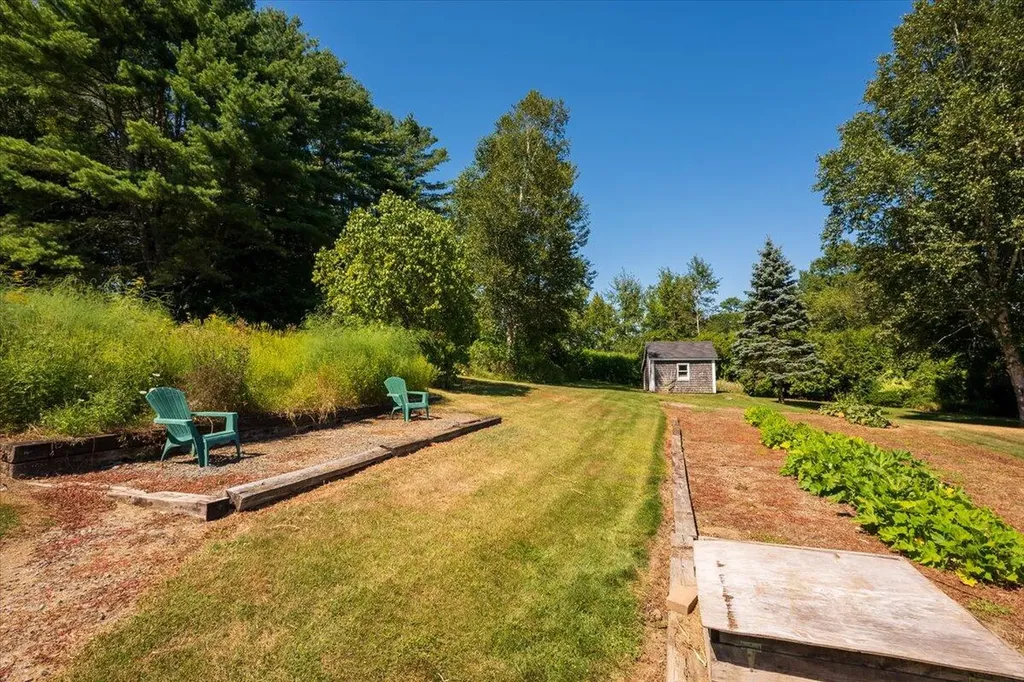 27 Old Augusta Road Warren ME 04864