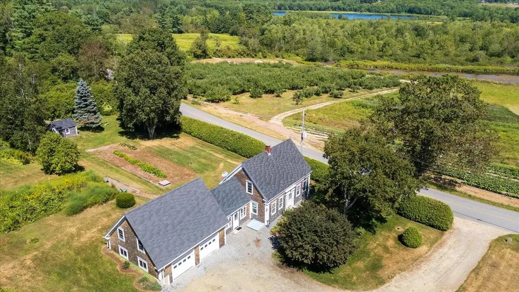 27 Old Augusta Road Warren ME 04864