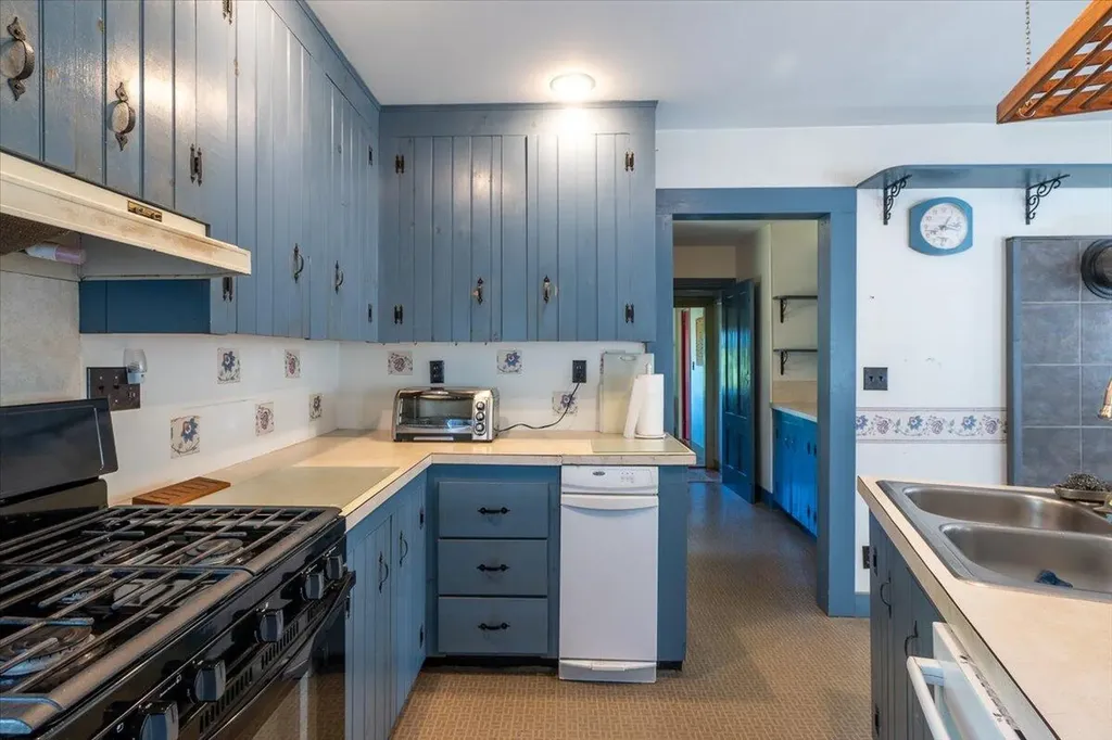 27 Old Augusta Road Warren ME 04864