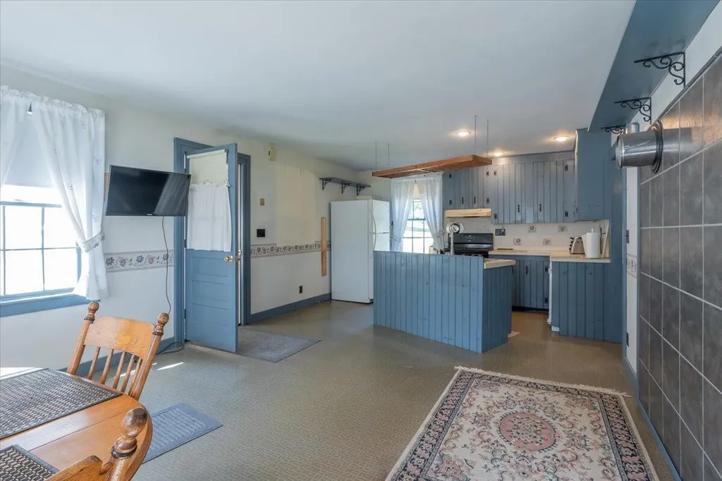 27 Old Augusta Road Warren ME 04864
