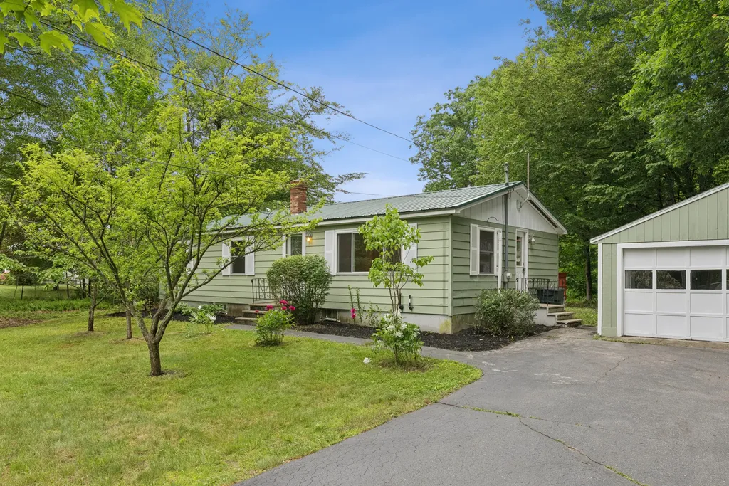 550 Prescott Road Manchester ME 04351