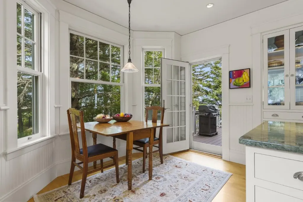 7 Bayberry Lane Southport ME 04576
