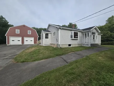 22 Memory Lane Hermon ME 04401