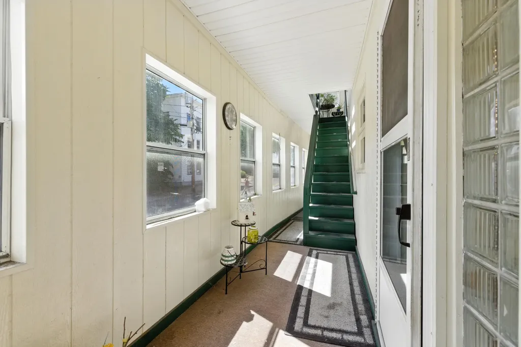 16 Hill Street Biddeford ME 04005