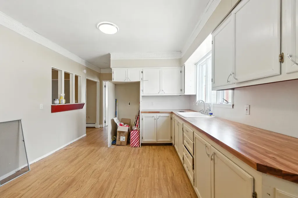 16 Hill Street Biddeford ME 04005