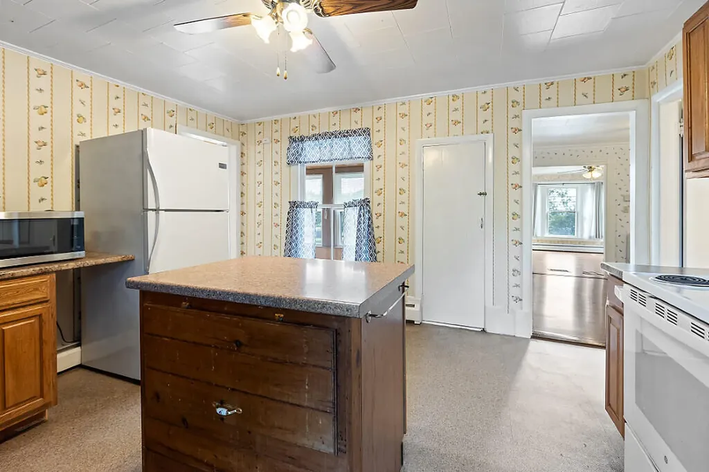 357 Somerset Avenue Pittsfield ME 04967