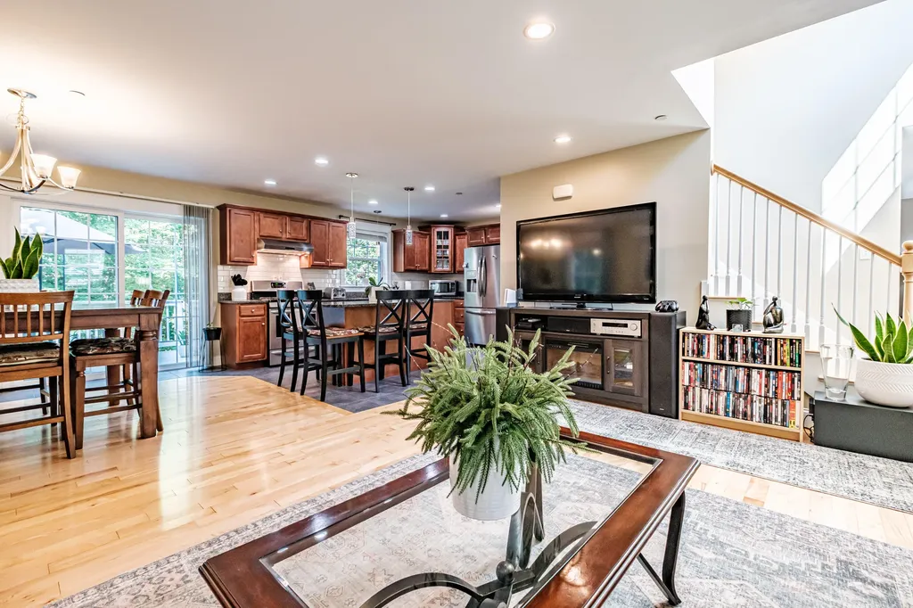 28 Lillian Place Westbrook ME 04092