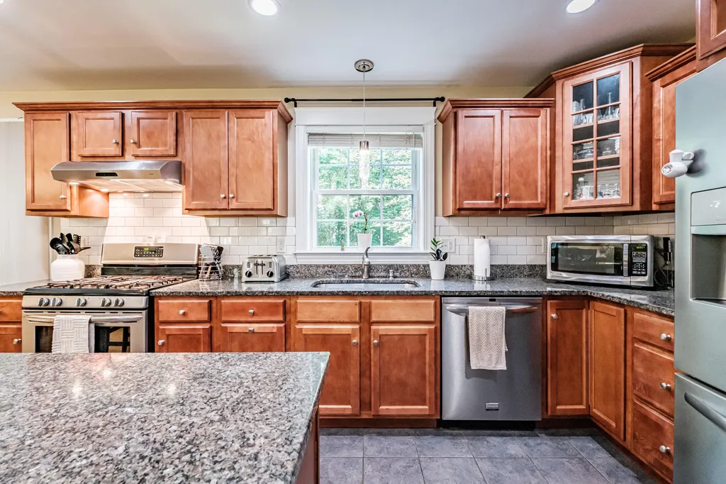 28 Lillian Place Westbrook ME 04092