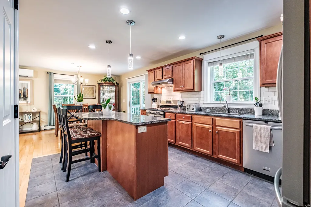 28 Lillian Place Westbrook ME 04092