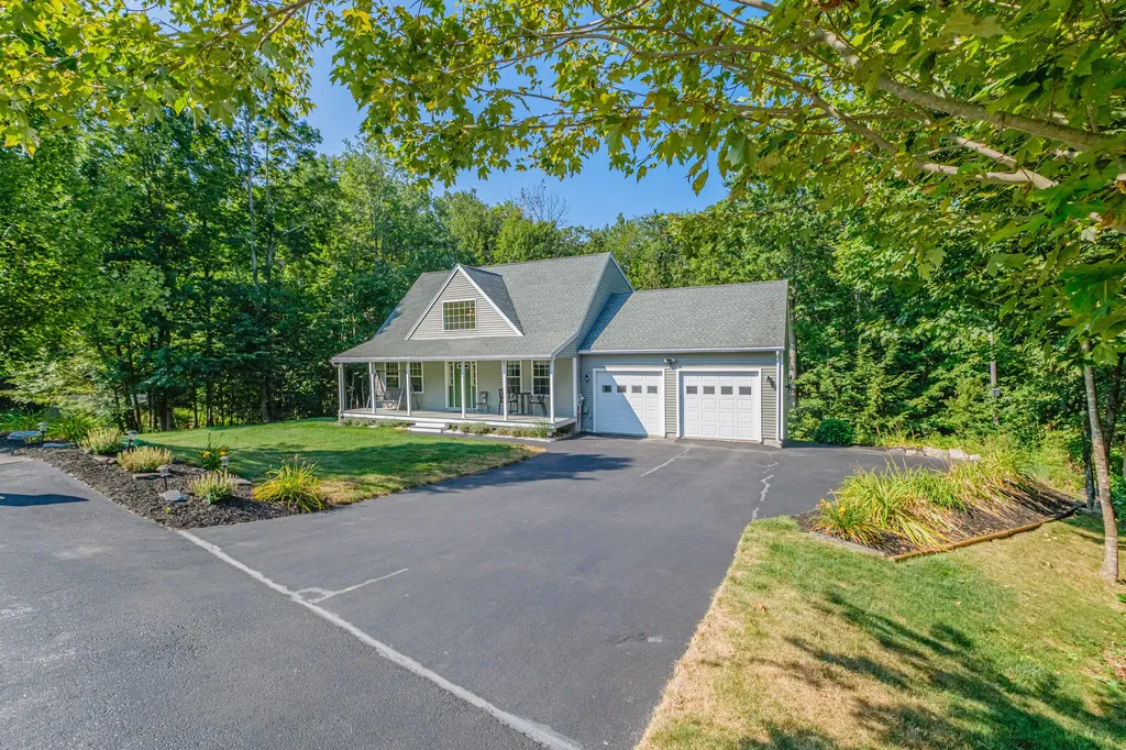 28 Lillian Place Westbrook ME 04092