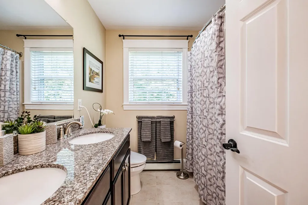 28 Lillian Place Westbrook ME 04092
