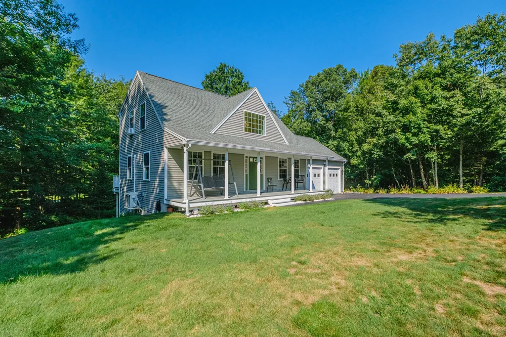 28 Lillian Place Westbrook ME 04092