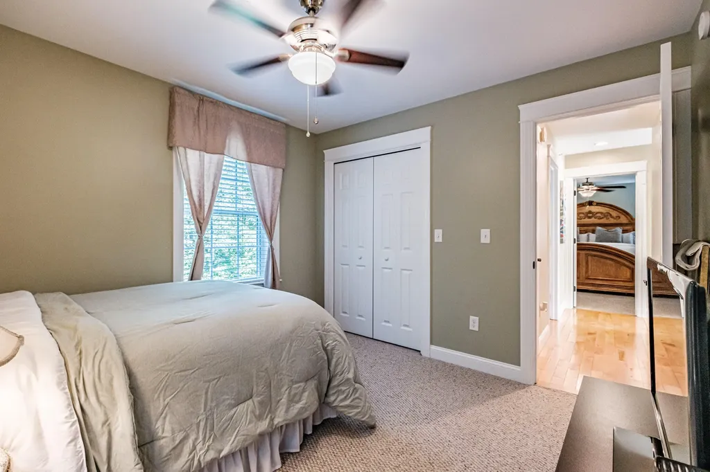 28 Lillian Place Westbrook ME 04092