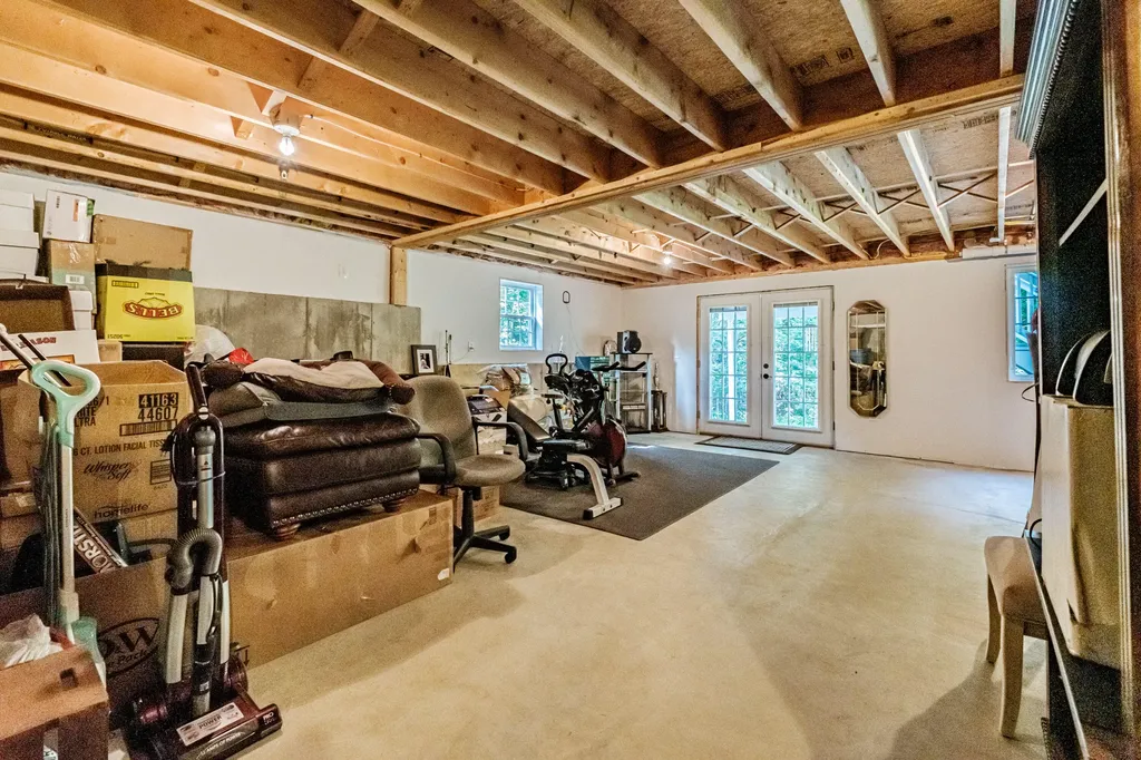 28 Lillian Place Westbrook ME 04092
