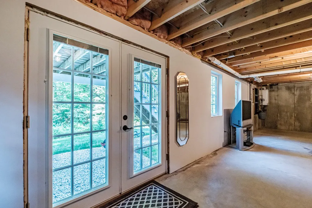 28 Lillian Place Westbrook ME 04092