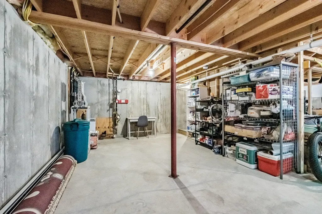28 Lillian Place Westbrook ME 04092