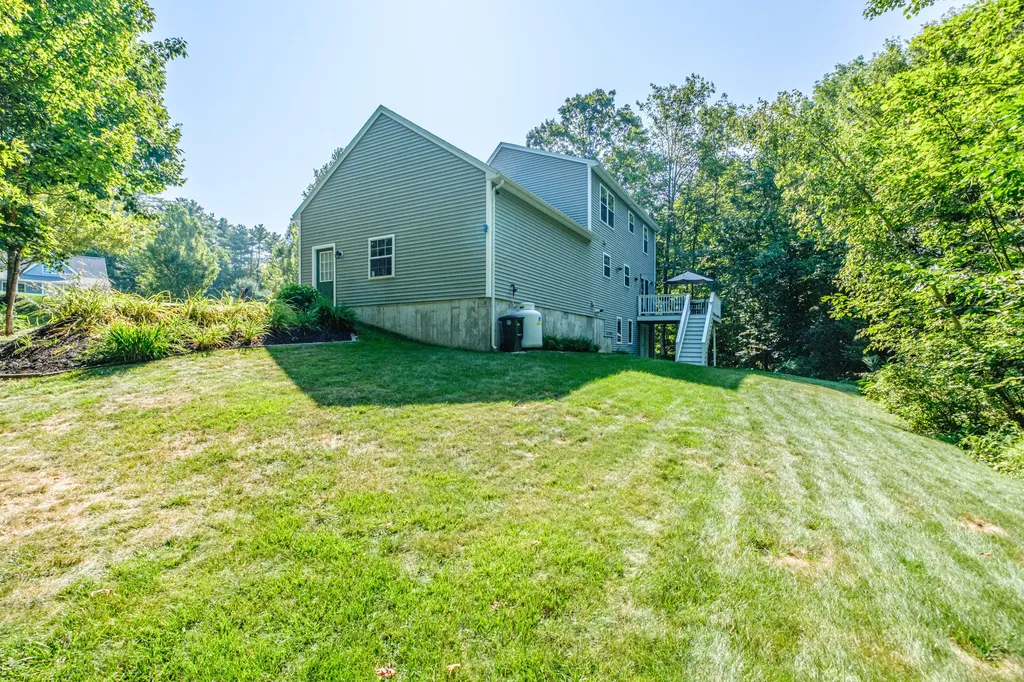 28 Lillian Place Westbrook ME 04092