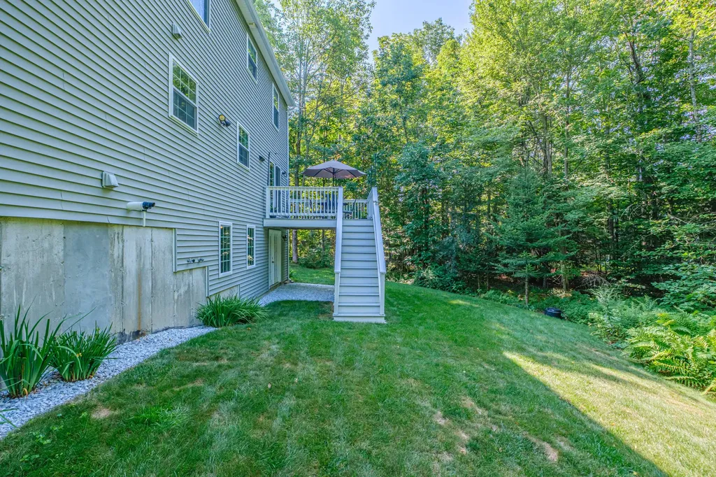 28 Lillian Place Westbrook ME 04092
