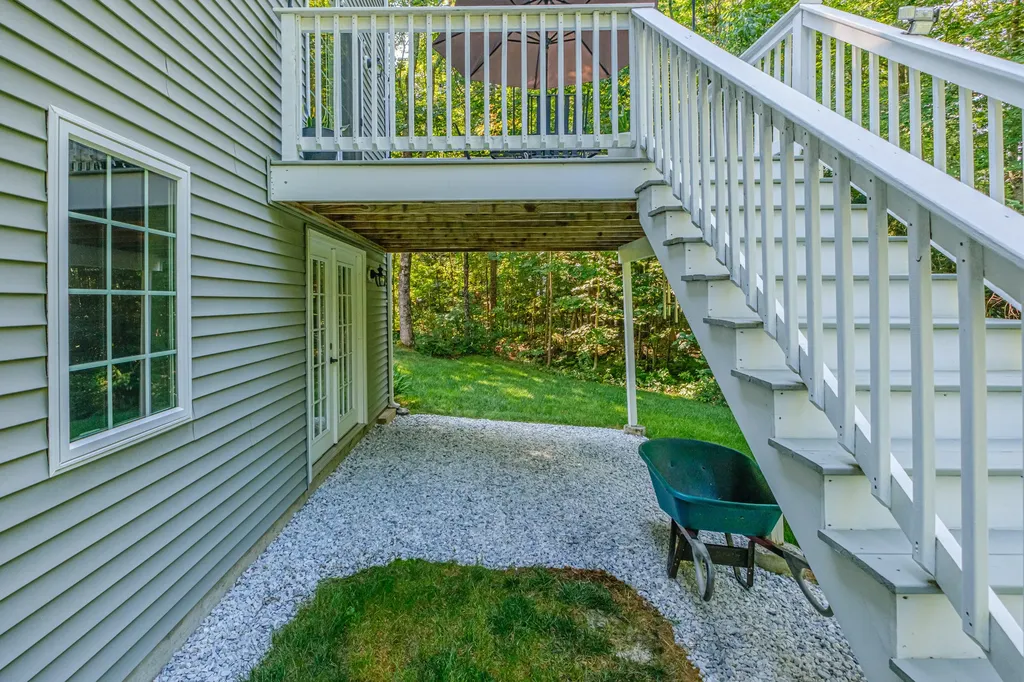 28 Lillian Place Westbrook ME 04092