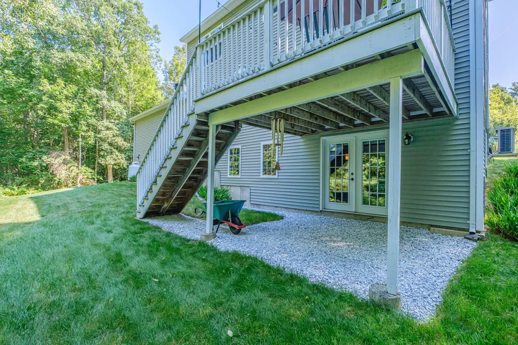 28 Lillian Place Westbrook ME 04092