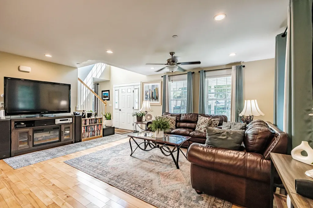 28 Lillian Place Westbrook ME 04092
