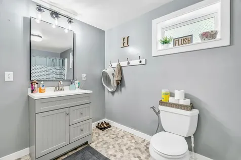 185 Liberty Road Washington ME 04574