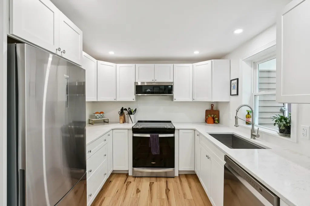 33 Hobart Street South Portland ME 04106