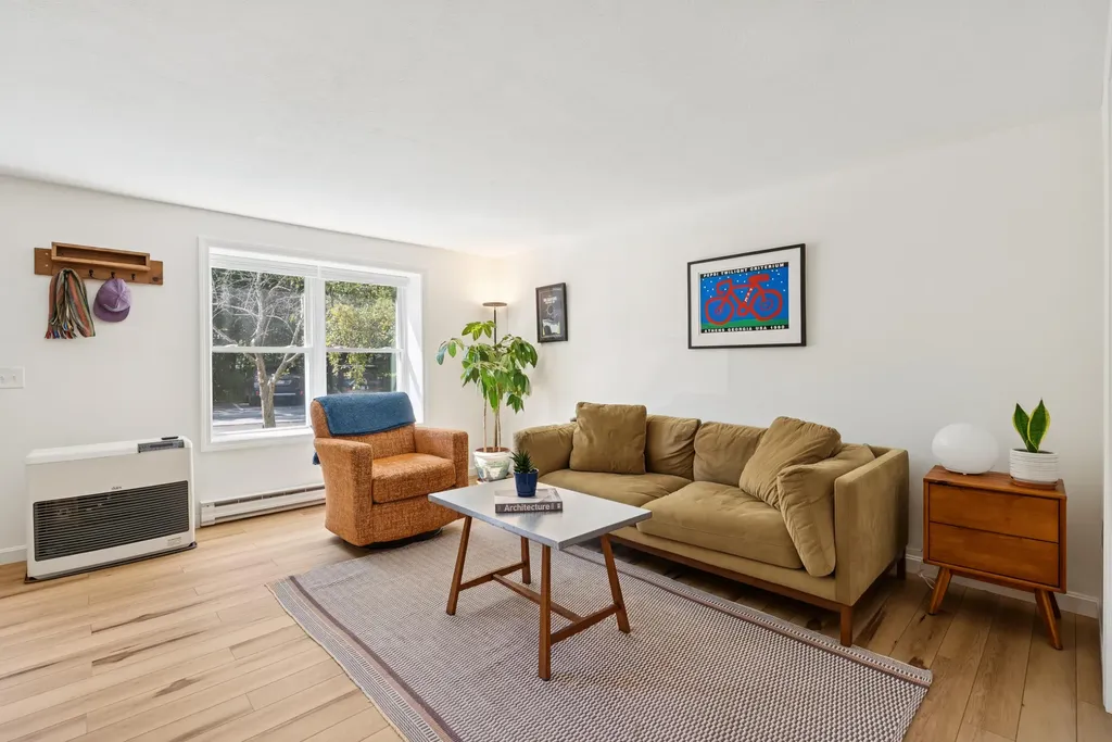 33 Hobart Street South Portland ME 04106