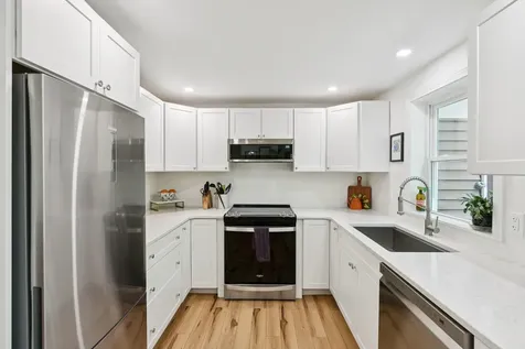 33 Hobart Street South Portland ME 04106