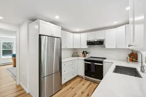33 Hobart Street South Portland ME 04106