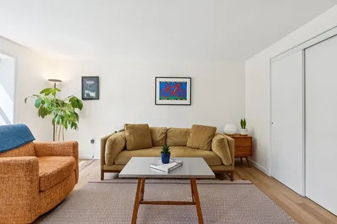 33 Hobart Street South Portland ME 04106