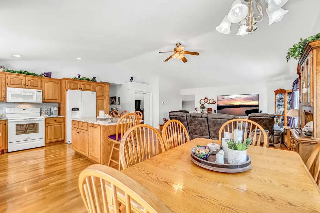1391 Turner Street Auburn ME 04210