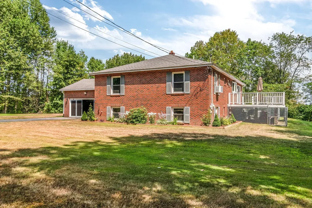 1391 Turner Street Auburn ME 04210
