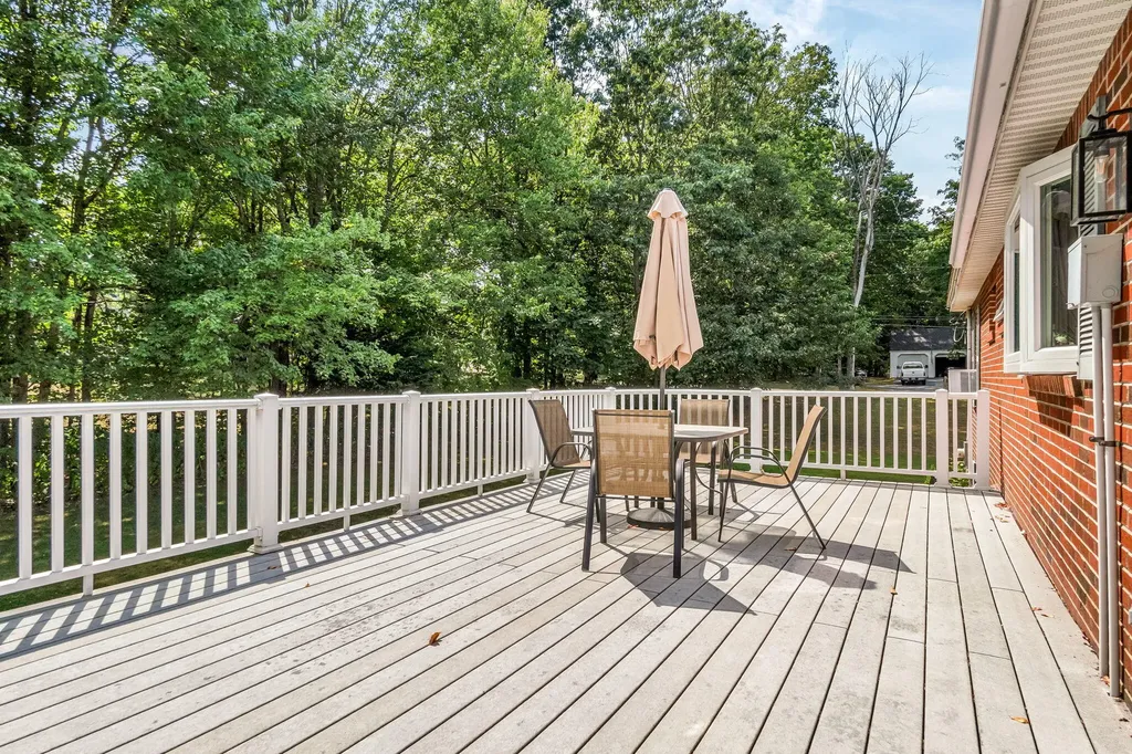 1391 Turner Street Auburn ME 04210