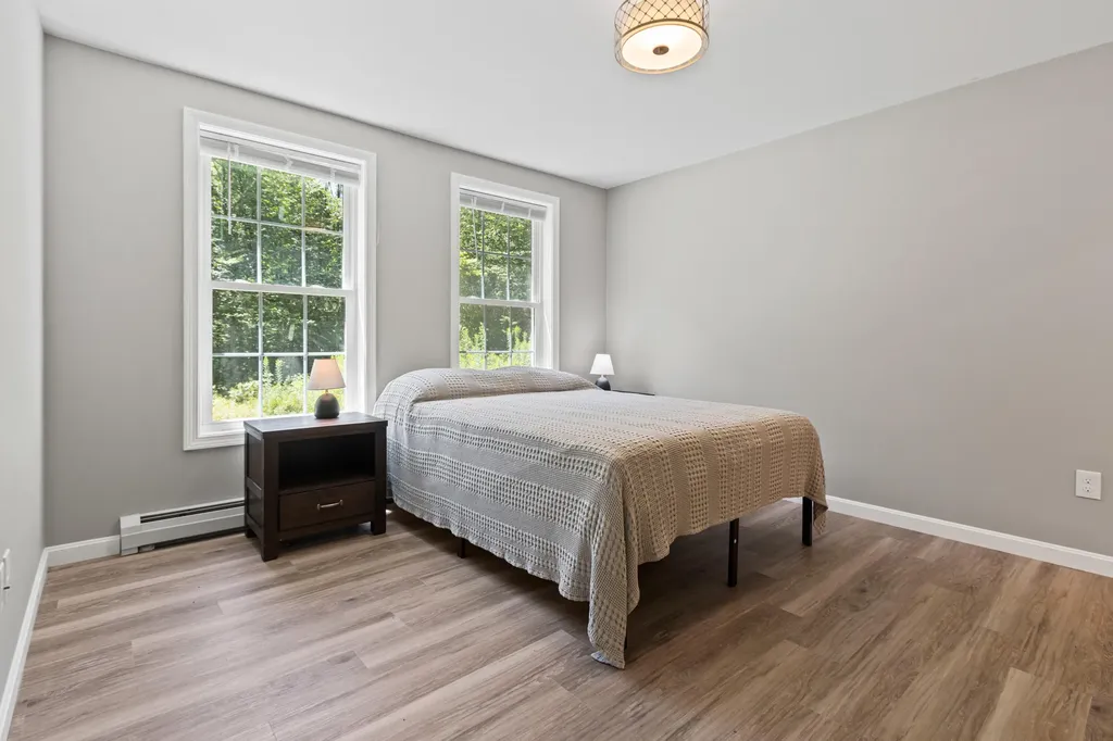 48 Tickle Way Buxton ME 04093
