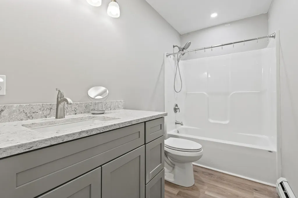 48 Tickle Way Buxton ME 04093