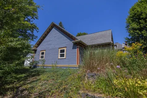 72 Main Street Peru ME 04290