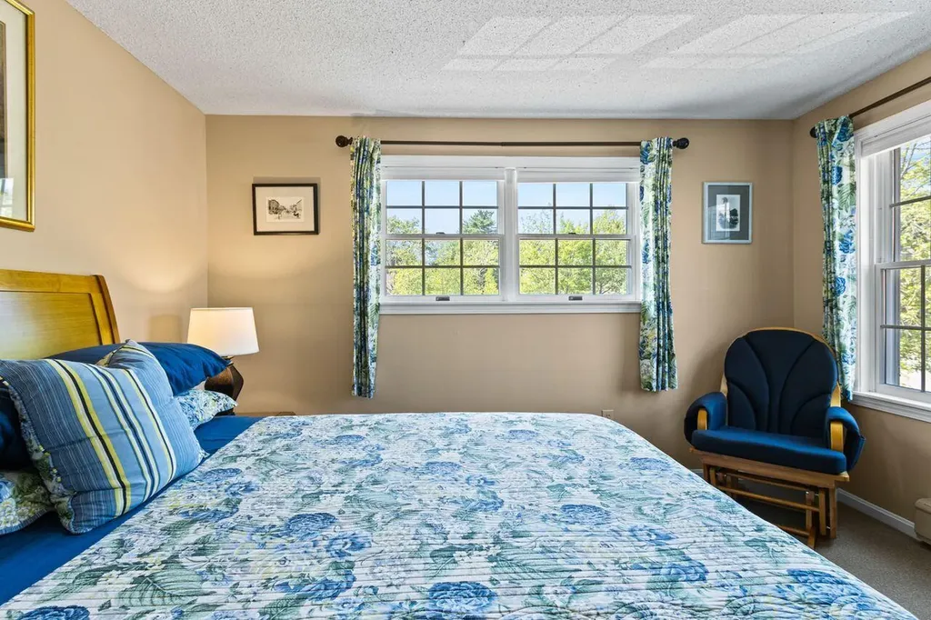 26 Merrymeeting Drive Portland ME 04103