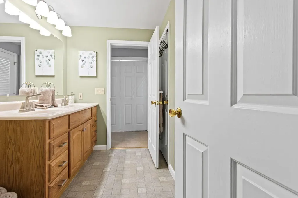 26 Merrymeeting Drive Portland ME 04103