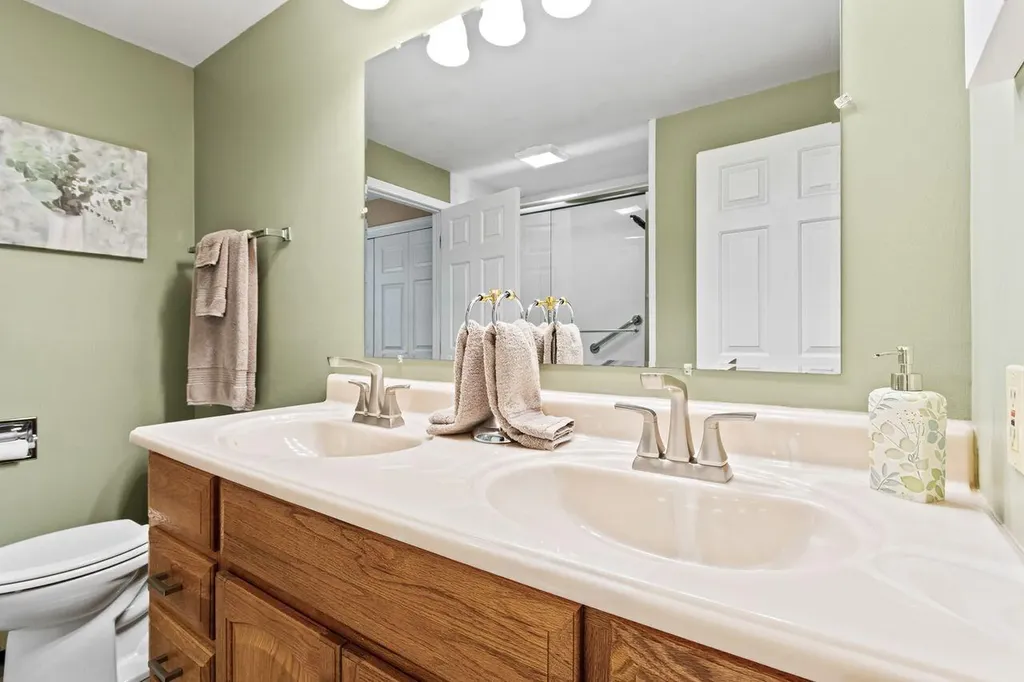 26 Merrymeeting Drive Portland ME 04103